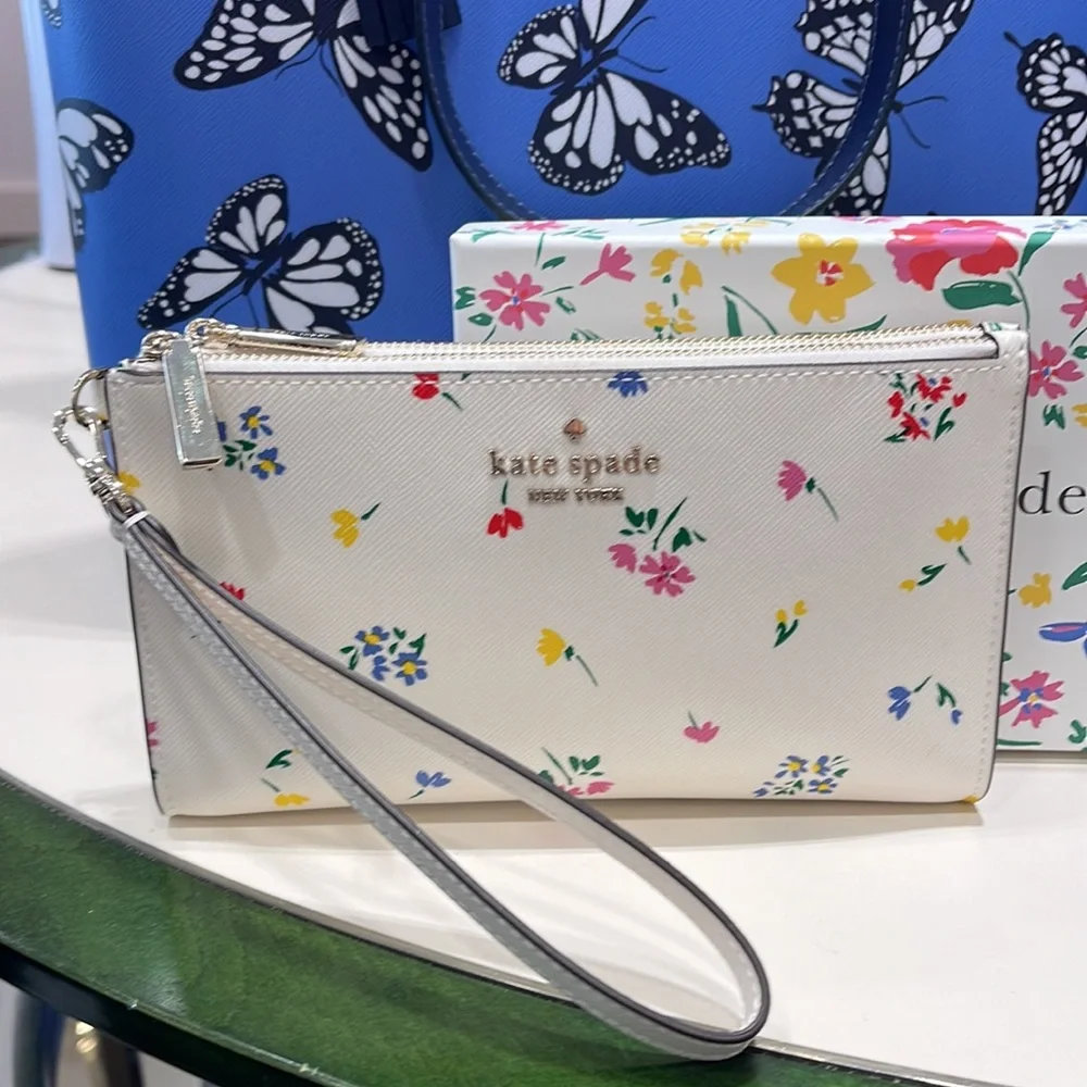 Kate Spade Staci Garden Bouquet Boxed Zip Wristlet
Cream Multi - Picture 10 of 16